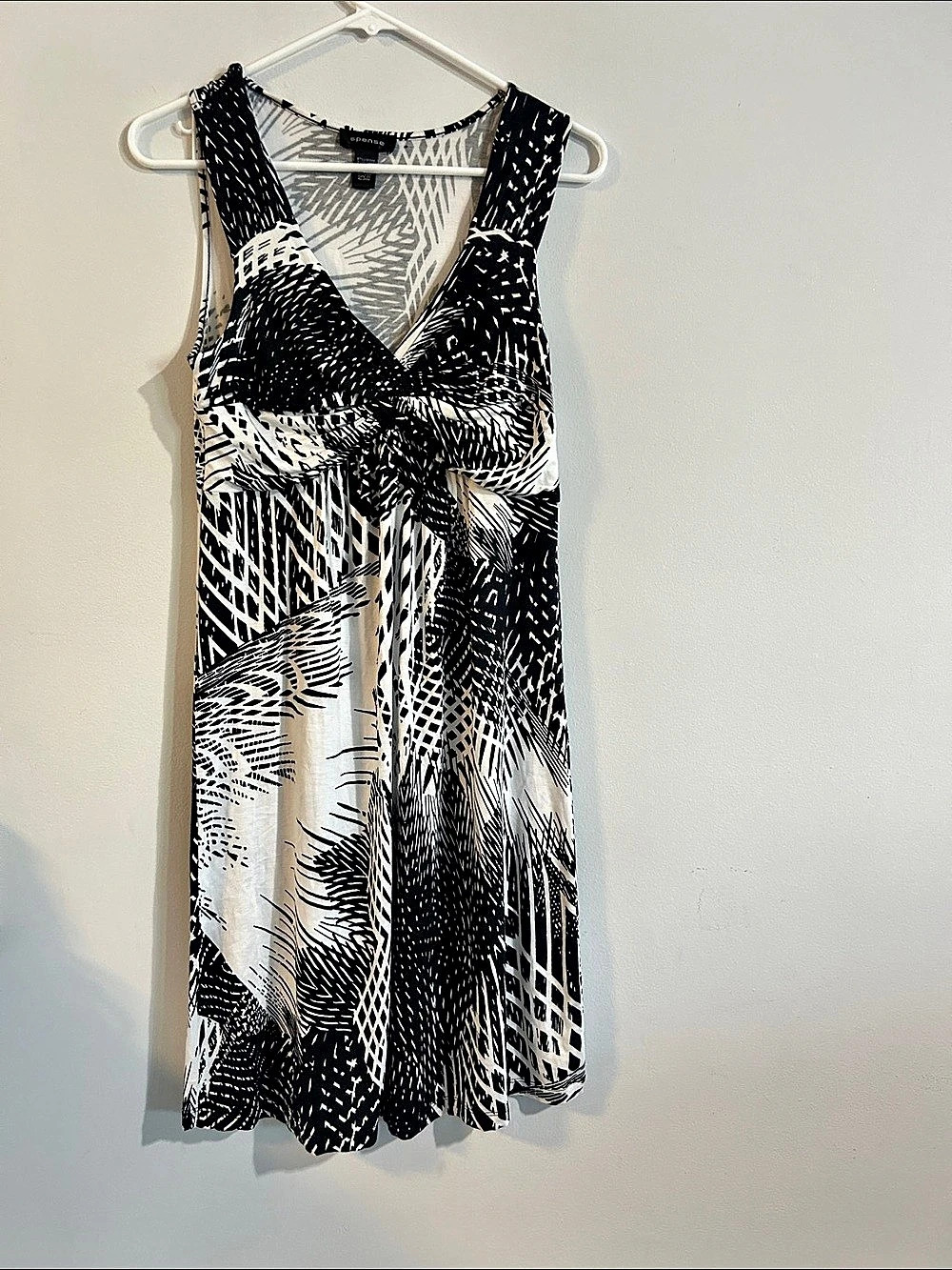 spense Geometric Midi Dress in Black & White Size Medium